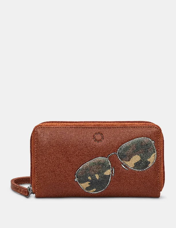 Aviators Brown Leather Purse With Wrist Strap