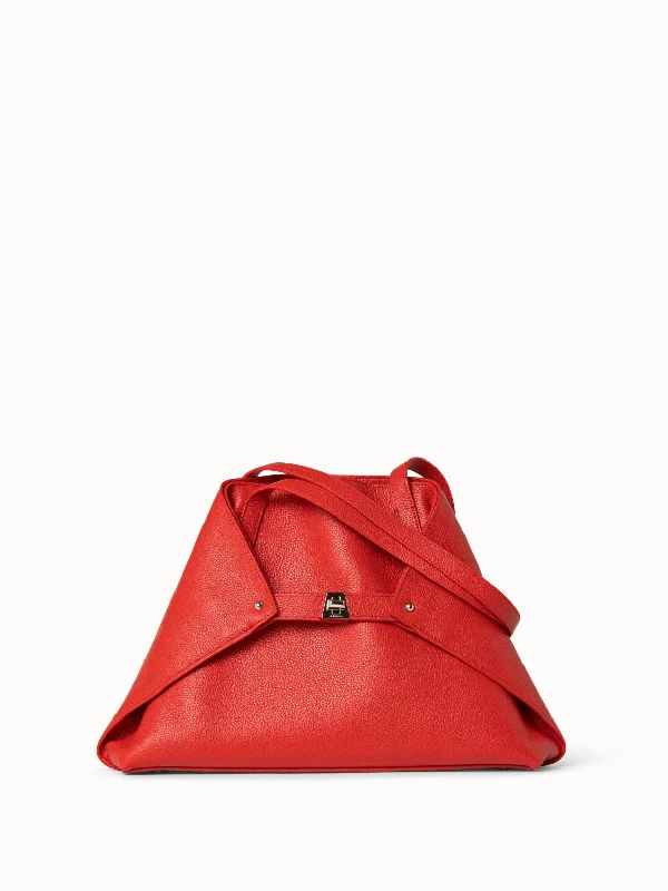 Ai Small Shoulder Tote