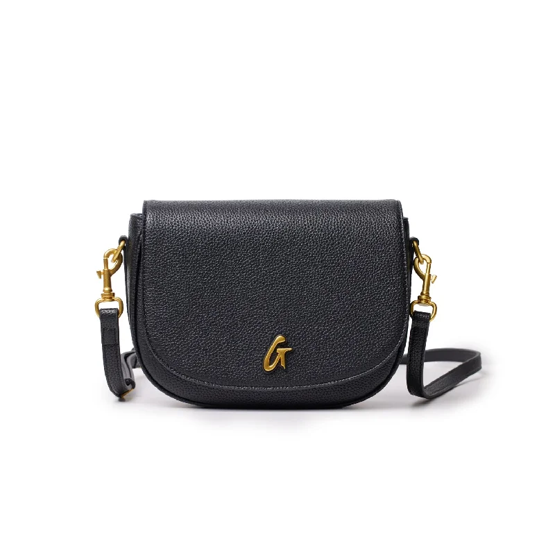 MEDIUM PEBBLE SHOULDER BAG - BLACK